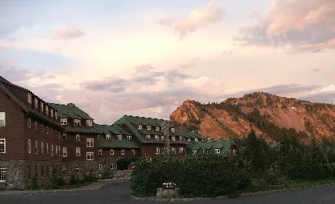 0707 Crater Lake Lodge