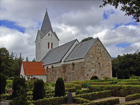 08 08 09 M2 Husby Kirke (Holstebro)
