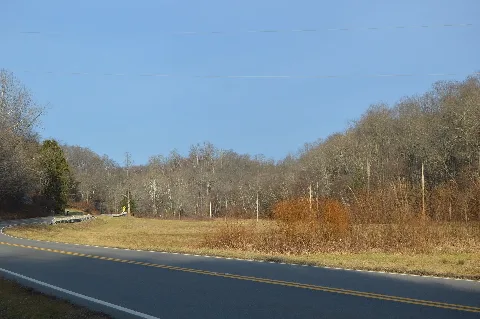 139 Near Horton Sisters, Hamilton Township