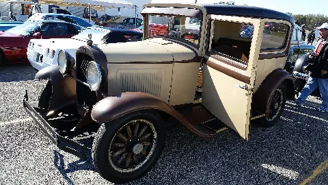 1929 Willys Overland Whippet Coach Model 96 A (16004985473)