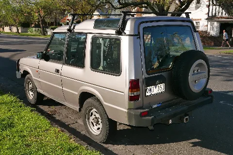 1993 Land Rover Discovery V8I 3 Door Wagon (2015 08 15) 02