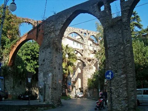 Acquedotto Medievale Di Salerno