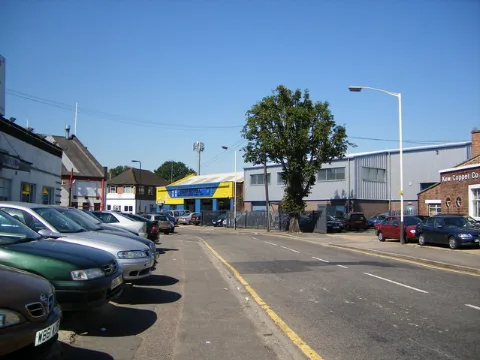 Aintree Road, Perivale Geograph.org.uk 204306