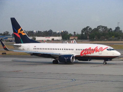 Aloha Airlines B737 700 (231554451)