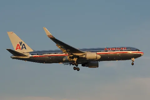 American Airlines Boeing 767 300(W) N390Aa (7571914494) (2)