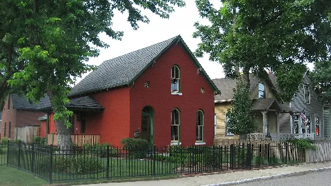 Arch And Broadway In Indianapolis