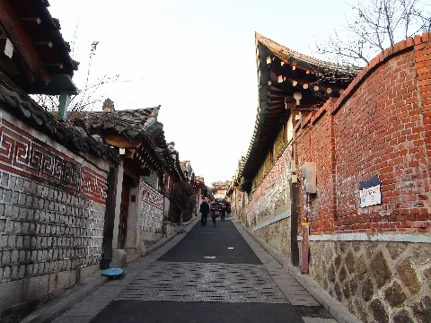 Area West Of Bukchon Hanok Village A
