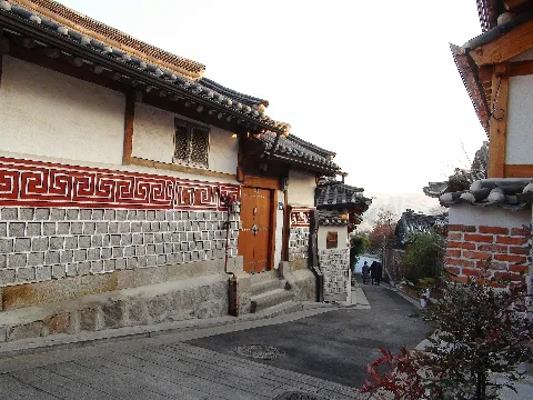 Area West Of Bukchon Hanok Village D