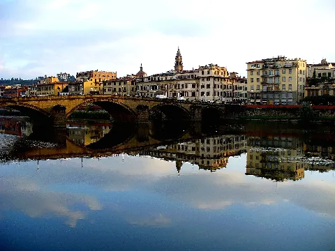 Arno, Firenze, Italia (324899876)