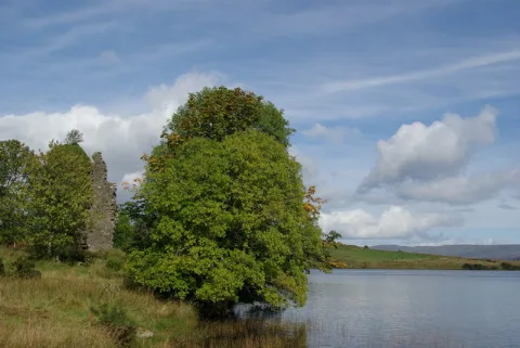 Asgog Castle And Loch Geograph.org.uk 992131
