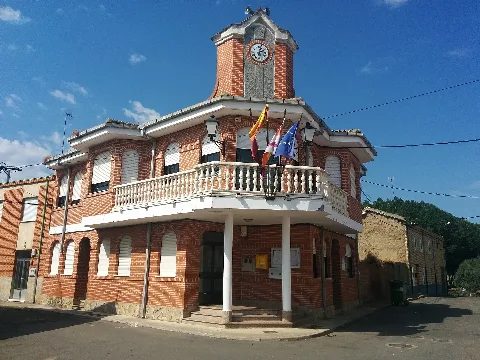 Ayuntamiento De Cebrones Del Río