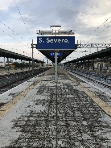 Banchina Stazione Di San Severo