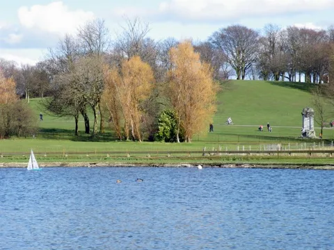 Barshaw Park Geograph.org.uk 1219932