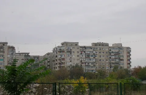 Blocuri La Mihai Bravu, Vitan (Dinspre Miraj); Oct 2Oo7