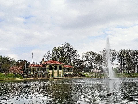 Boathouse At Carondelet Park