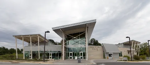 Burke Centre Library, Burke, Virginia Lccn2012630083