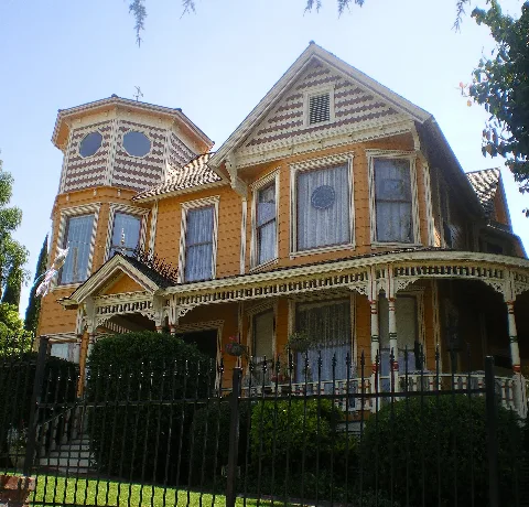 C.w. Harvey Home, Whittier