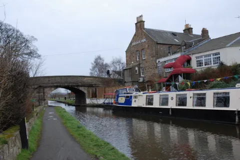 Canal Bridge And Bridge Inn, Ratho Geograph.org.uk 405143