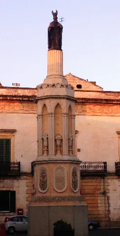 Casarano Colonna San Giovanni Elemosiniere