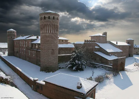 Castello Degli Avogadro Quinto Vercellese