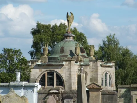 Cemetery Chapel, Lanark Geograph.org.uk 1660317