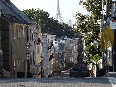 Charlestown Heights, Monument Square