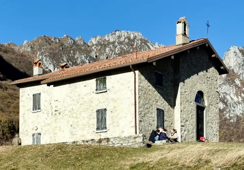 Church S. Tomaso (Valmadrera) (Cropped)