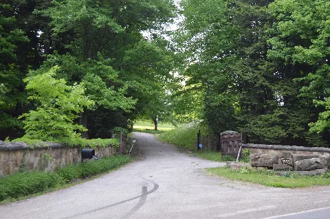 Cottage Hill Farm Driveway