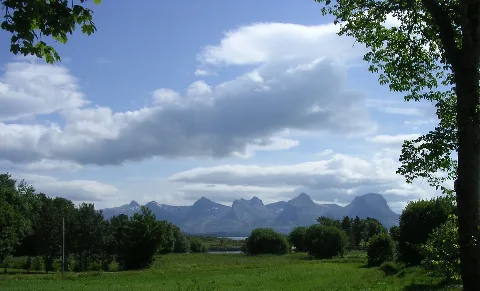 De Sju Søstre Sett Fra Herøy, Nordland (2007 07 07)
