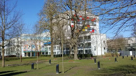 De Syngende Træer 4