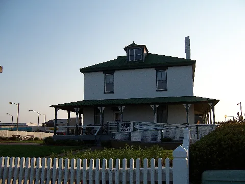 De Witt Cottage Va Beach. (1434102875)