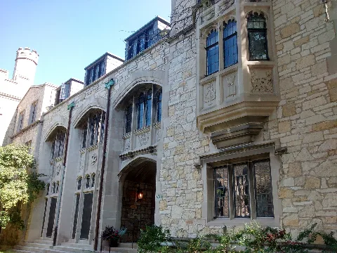 Disciples Divinity House At Uchicago