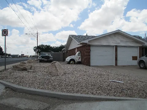 E 42Nd And Bay Oaks Panoramio