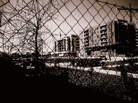 Edificios Entre Rejas. (3411756692)