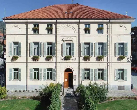Ex Palazzo Arborio Gattinara (Ora Palazzo Comunale Di Gattinara)