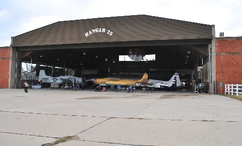 Exterior Hangar 25 Air Museum, Big Spring, Texas 2015