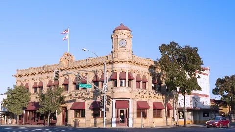 First Nb Oakdale 120915 024A