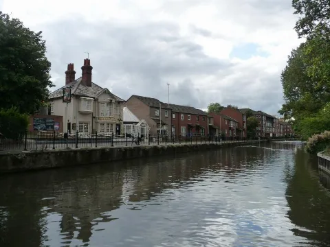 Fisherman's Cottage Pub, Kennetside Geograph.org.uk 3712072