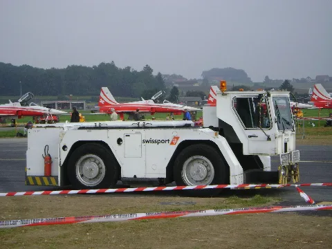 Flugzeugschlepper Gva In Lsmp