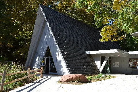 Forest Park Nature Center Peoria Heights 20231021 1008