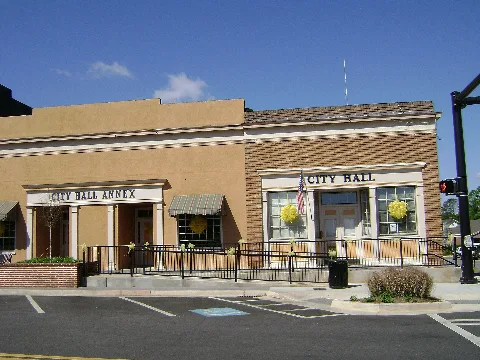 Forsyth City Hall