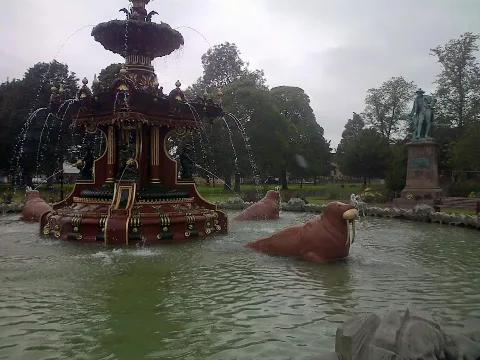 Fountain Gardens2, Paisley