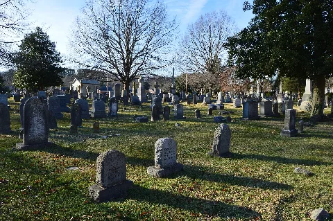 Fredericksburg And Confederate Cemetery