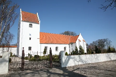 Fyrendal Kirke 20090411 01