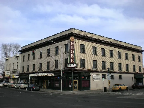 Globe Hotel