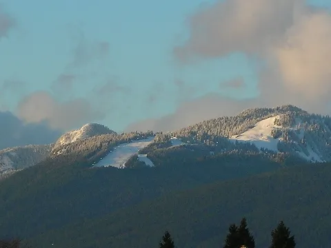 Grouse Mountain (Ski Runs Close Up)