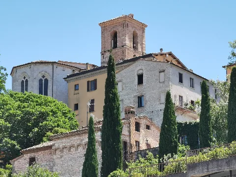 Gualdo Tadino Veduta 01