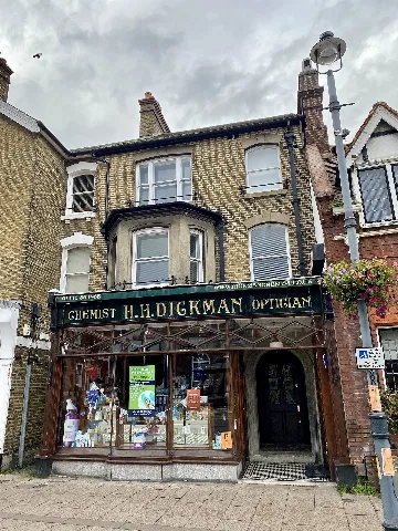 H.h. Dickman At 222 High Street, Berkhamsted, October 2022