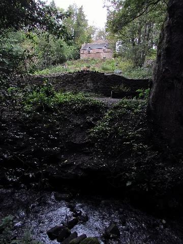 Hermitage Of Braid, Edinburgh Dovecot Long View Img 0175