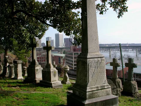 Hollywood Cemetery With Skyline And River